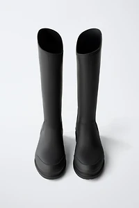 TALL RAIN BOOTS