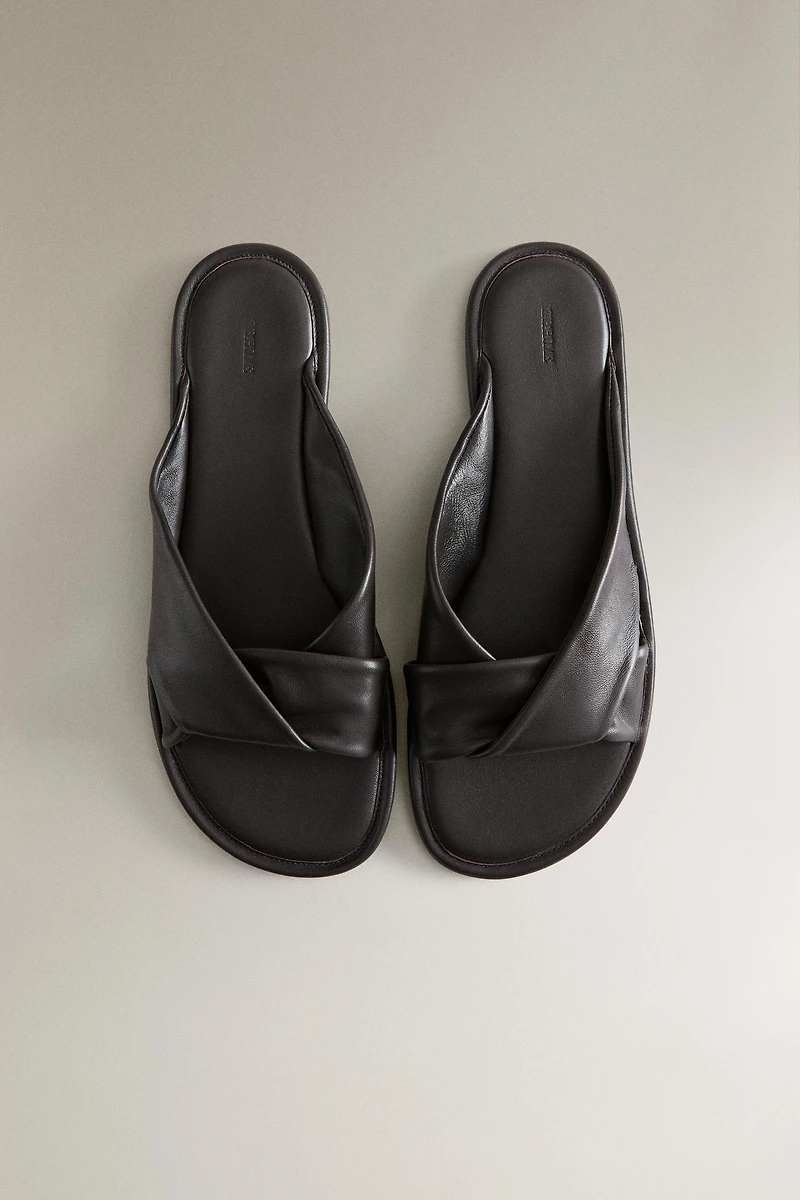 MULE EN CUIR NŒUD