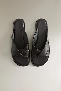 MULE EN CUIR NŒUD