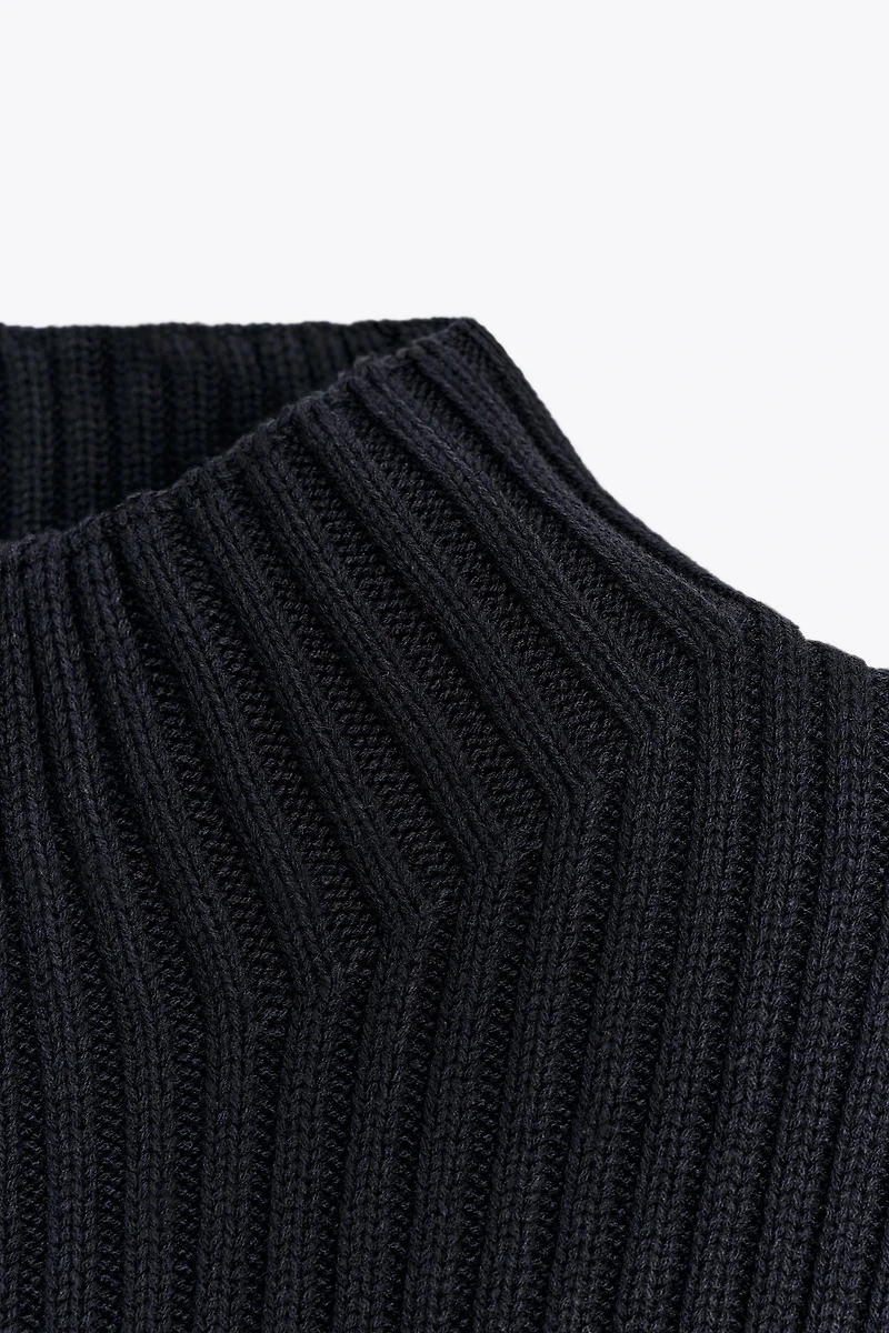 RIBBED KNIT VEST