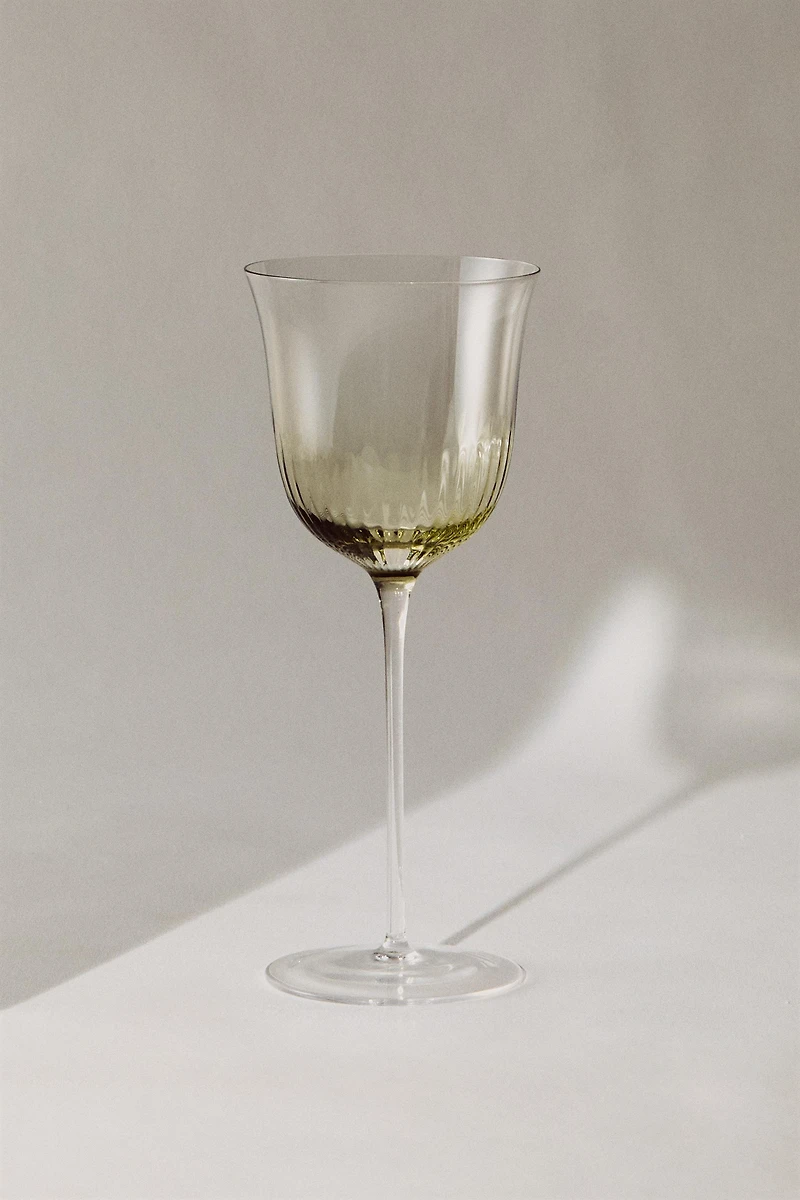 TRANSPARENT GLASS