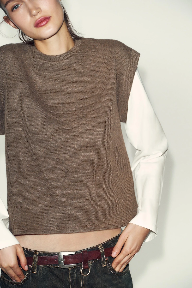 CONTRAST VEST T-SHIRT