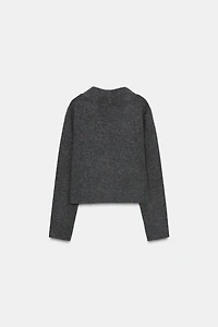 V-NECK KNIT CARDIGAN
