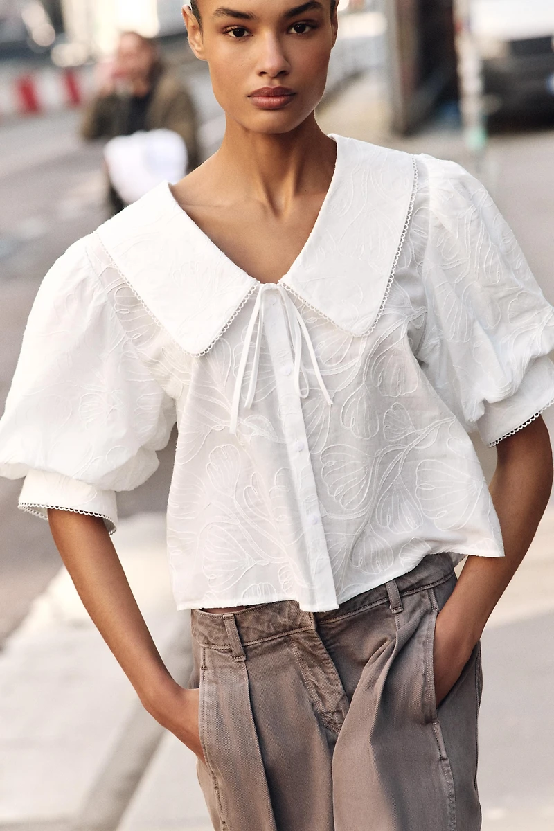BLOUSE À COL CLAUDINE