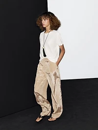 Pantalon satiné texturé