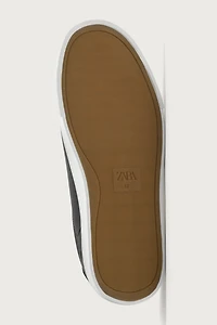 MINIMAL SNEAKERS