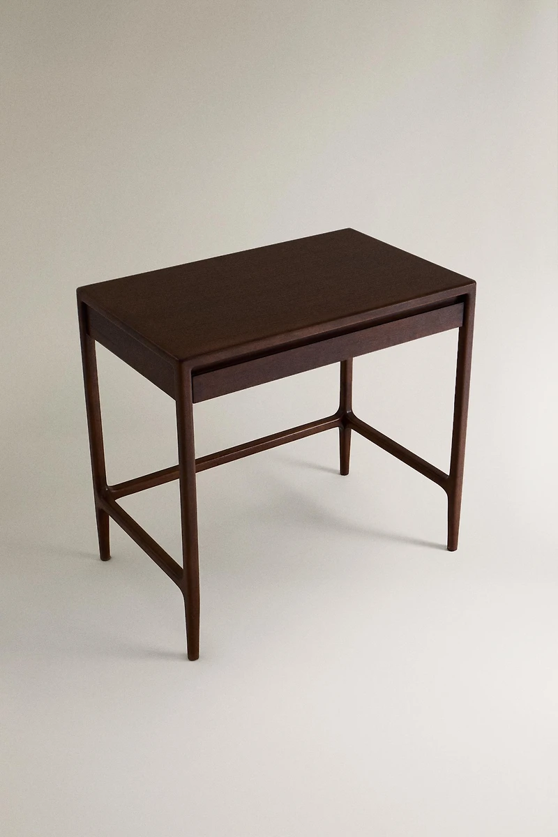 WOODEN VANITY UNIT