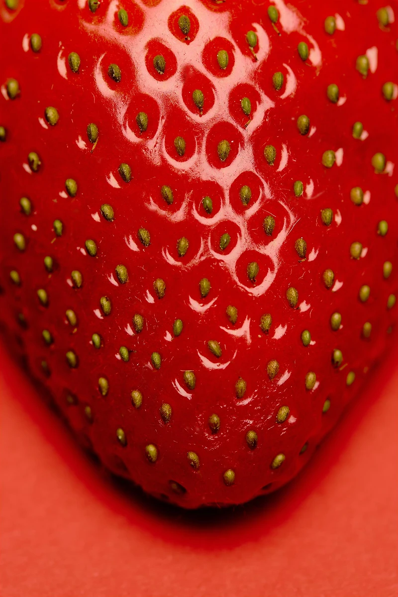 STRAWBERRY DRESS EDT 90ML (3.04 FL. OZ).