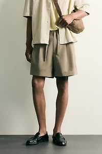 FLUID RELAXED FIT PLEATED SHORTS