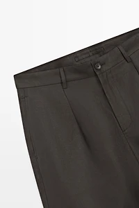Linen Bermuda shorts with darts
