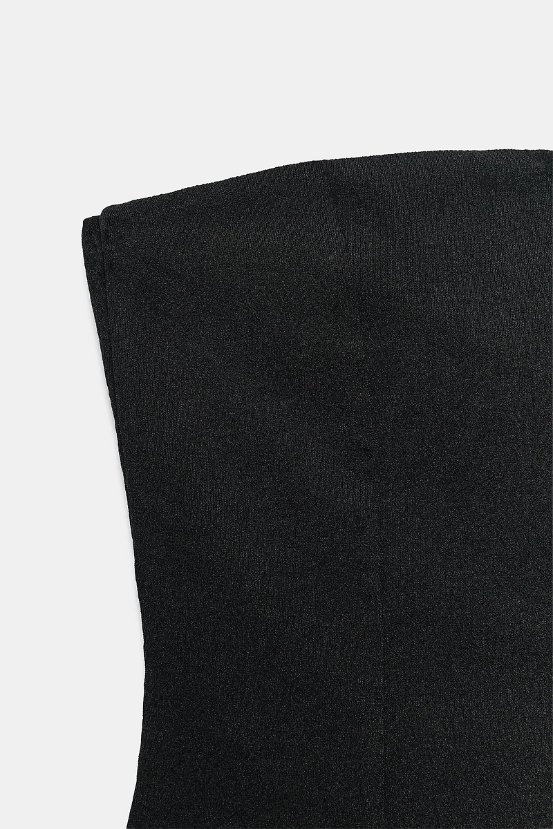 STRAWLESS STRETCH TOP WITH VENTS