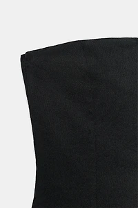 STRAWLESS STRETCH TOP WITH VENTS
