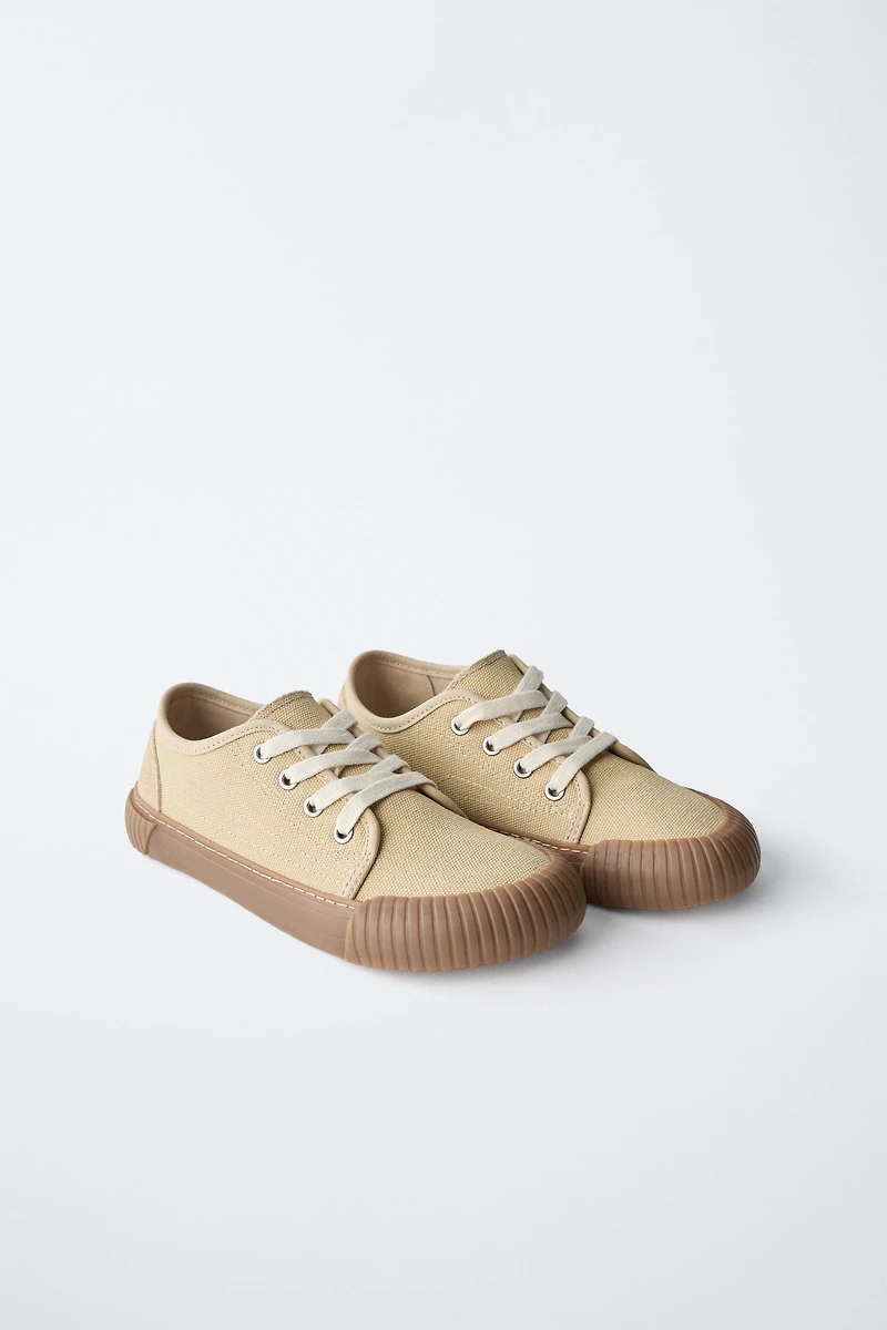 COMFORT BAREFOOT SNEAKERS