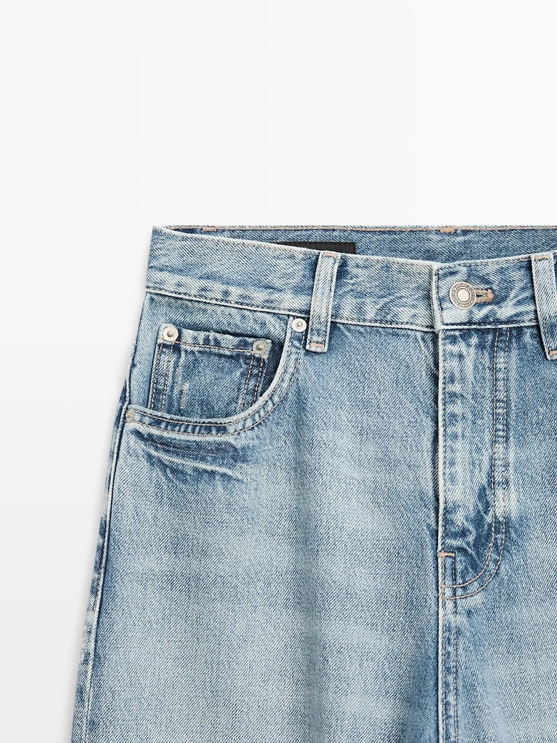 Wide-leg jeans