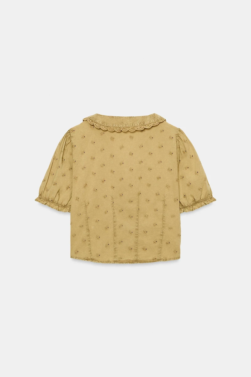 EMBROIDERED PETER PAN COLLAR SHIRT