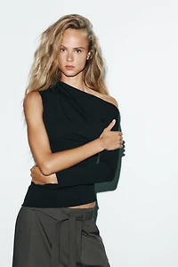 ASYMMETRIC CREPE TOP