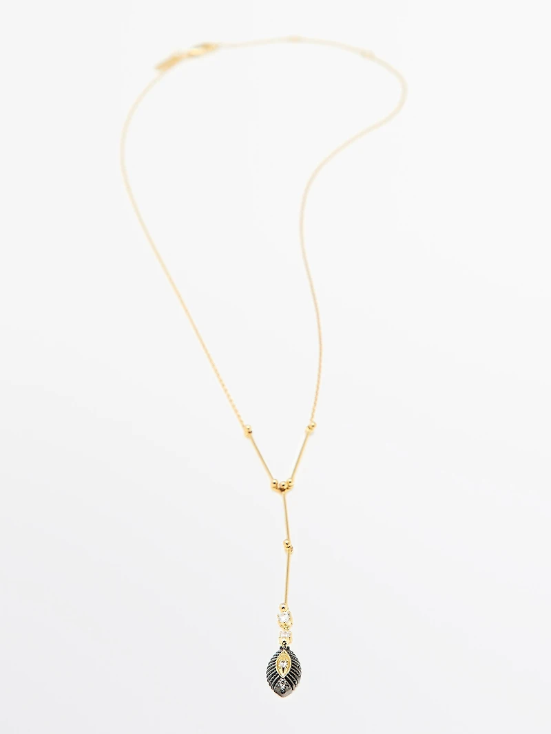 Shimmery rhinestone necklace