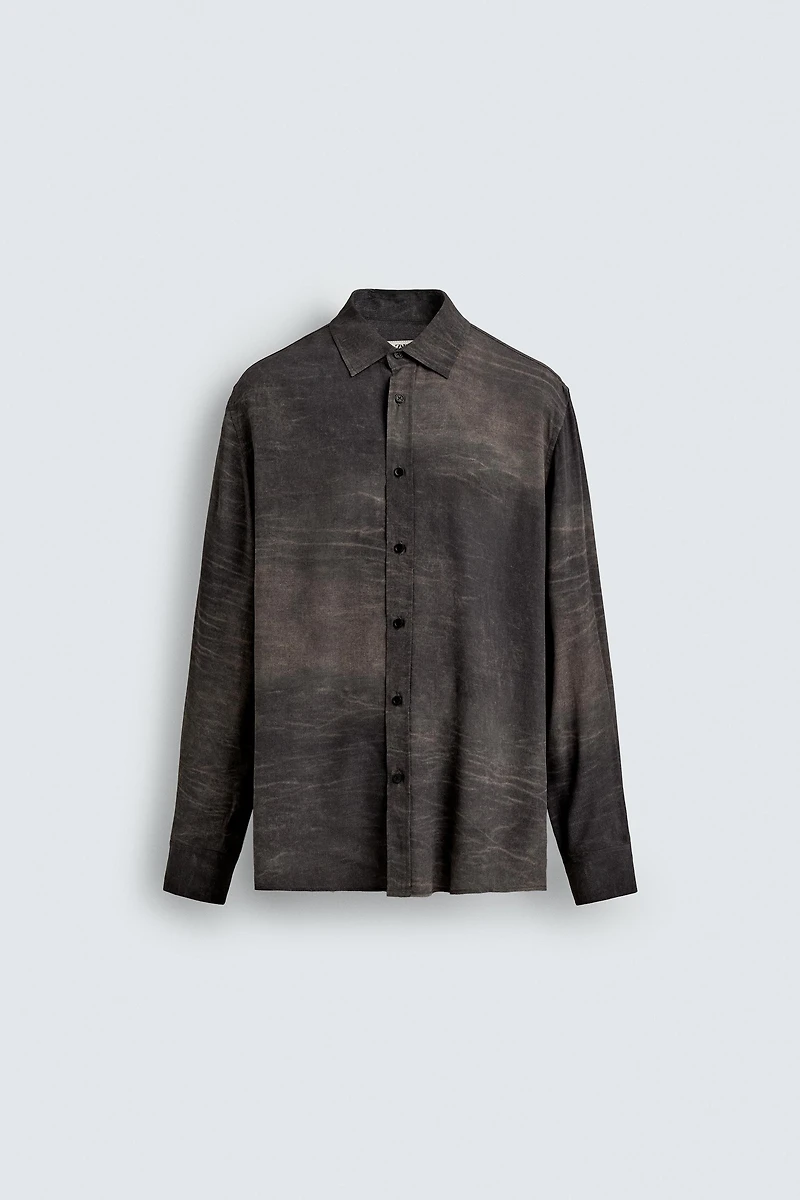 FLUID WASHED EFFECT PRINT SHIRT