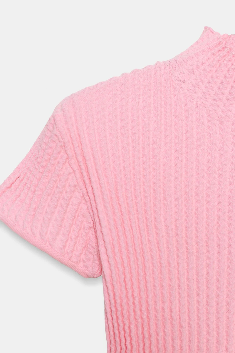 TEXTURED KNIT TOP