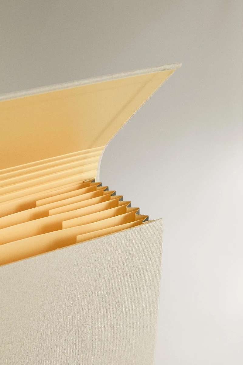LINEN ARCHIVE FOLDER