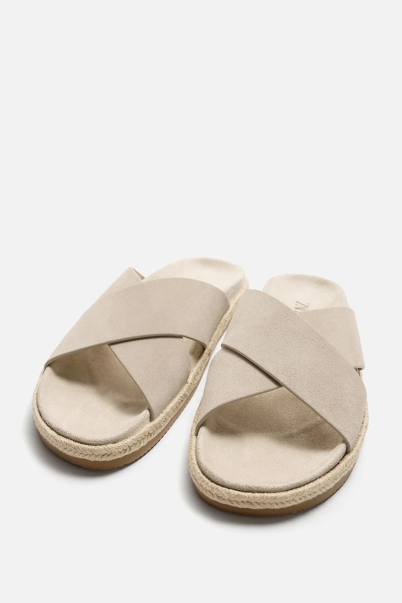CROSSED LEATHER SANDALS