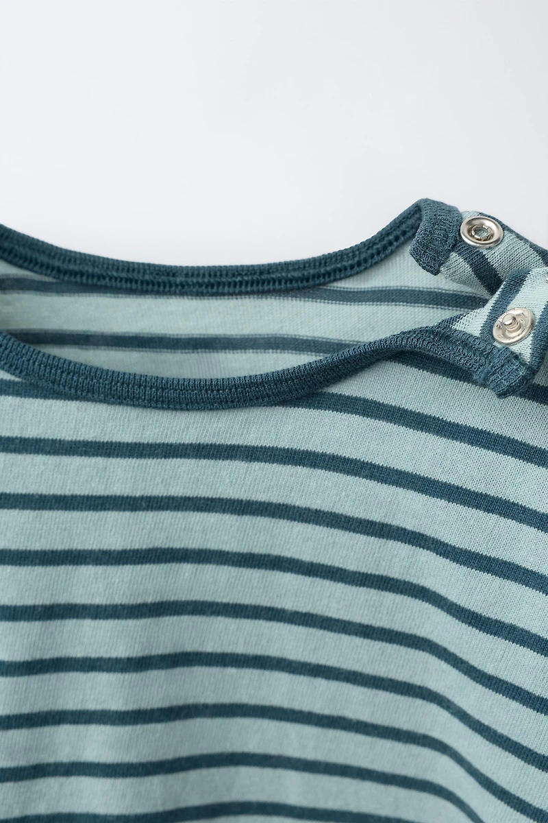 STRIPED LABEL T-SHIRT