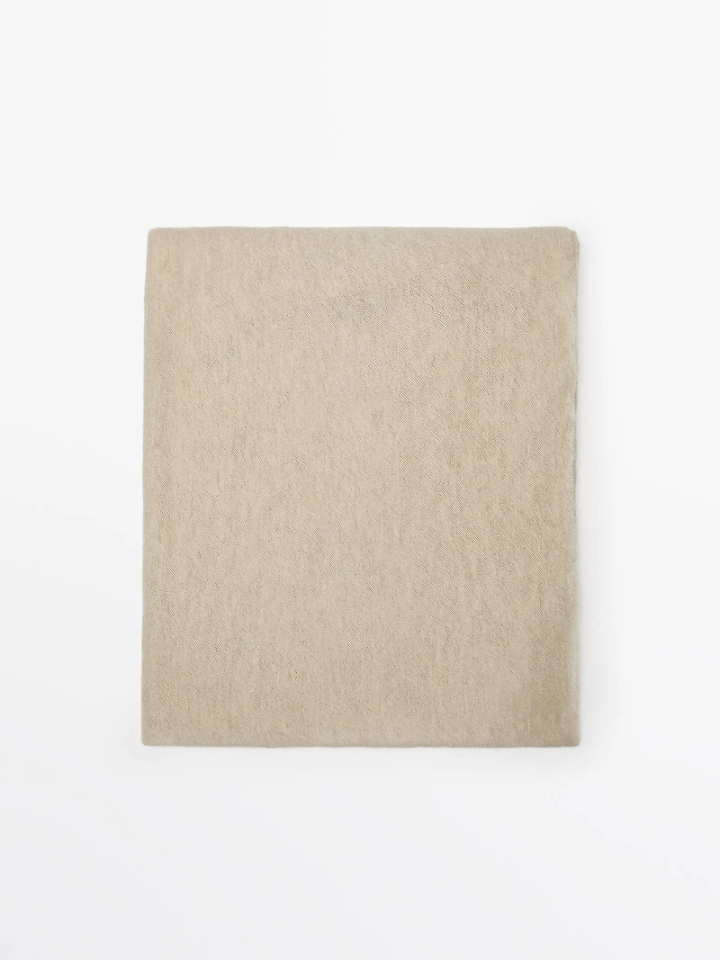 100% cashmere scarf