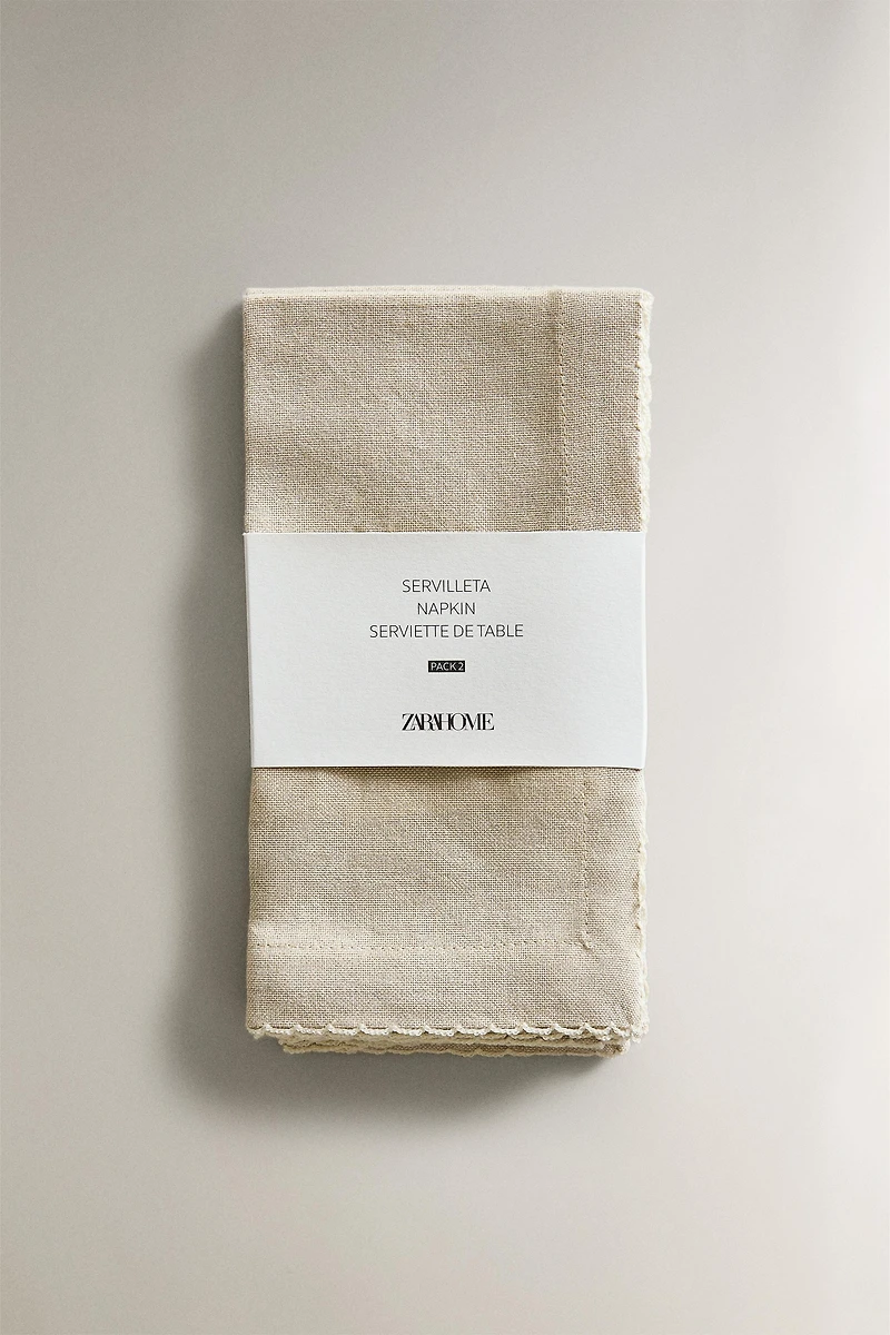 SCALLOPED PLAIN NAPKINS (PACK OF 2)