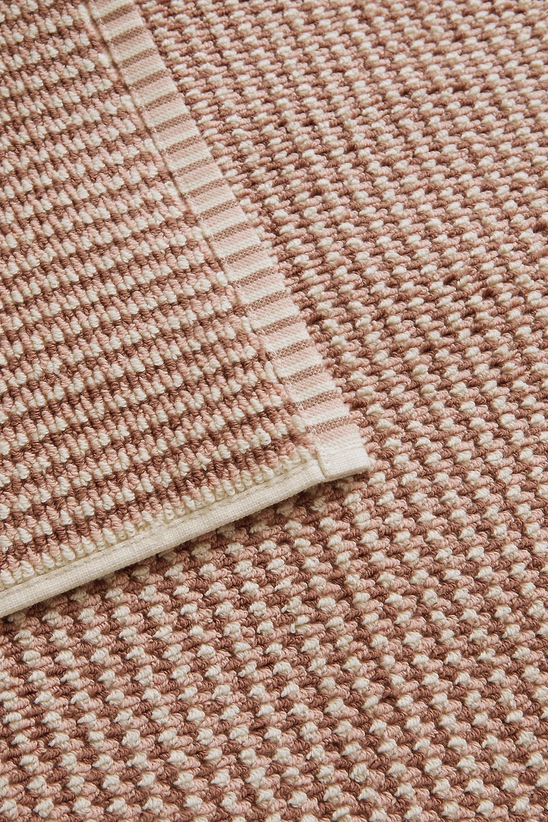 TEXTURED COTTON BATH MAT