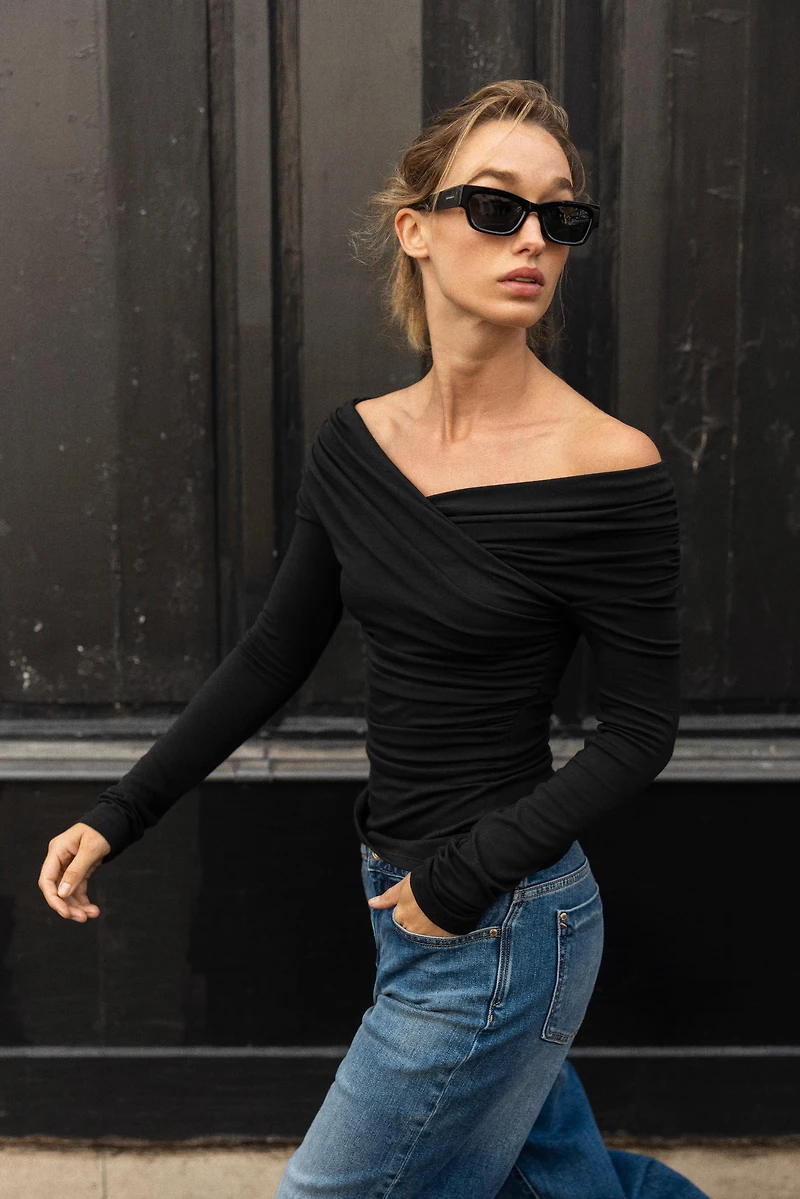 DRAPED WRAP TOP