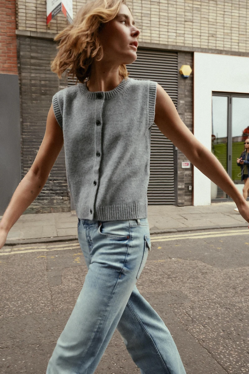 SOFT KNIT VEST