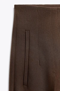 PANTS WITH A HIGH WAIST