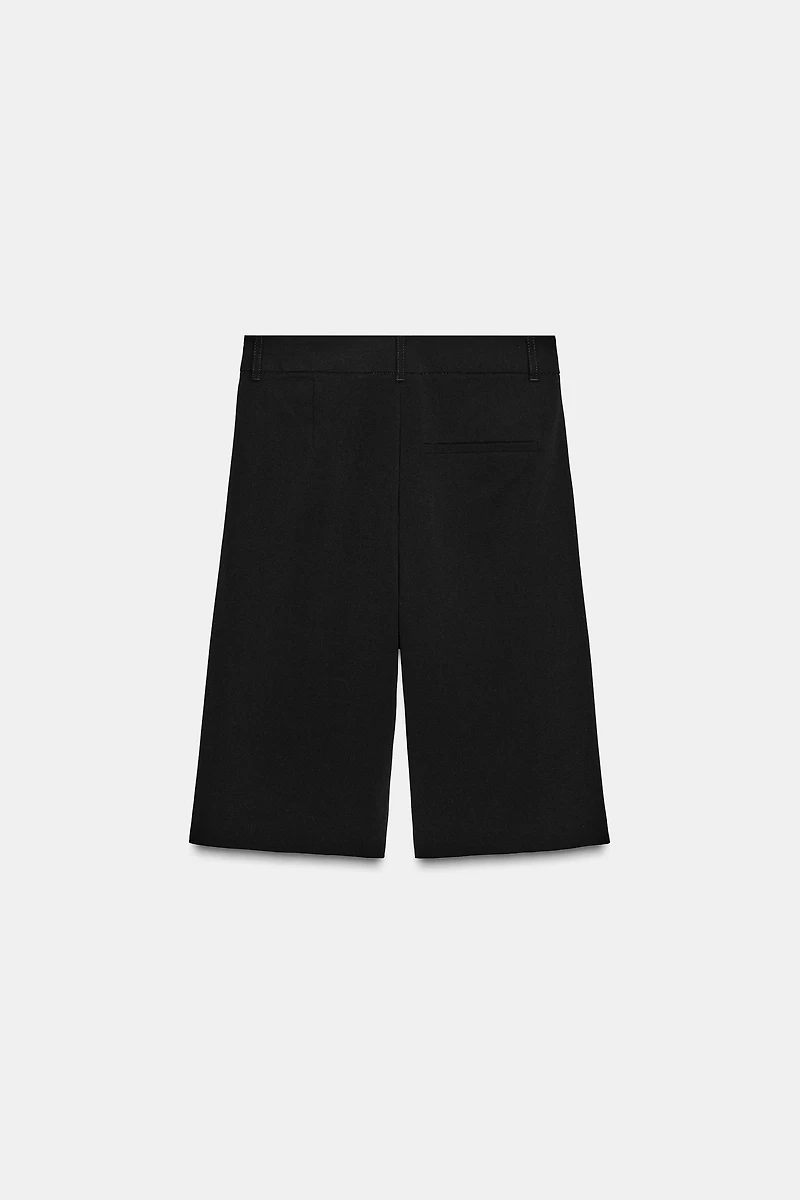 PLEATED LONG SHORTS
