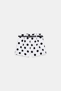 SHORT À PINCES ET CEINTURE