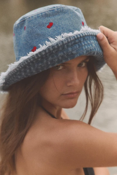 EMBROIDERED HEART DENIM BUCKET HAT
