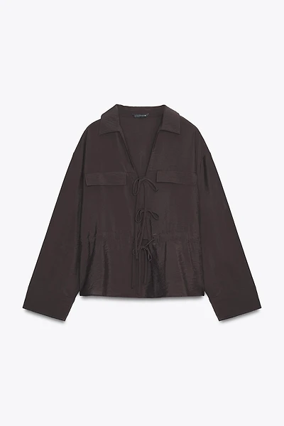 CHEMISE À LACETS