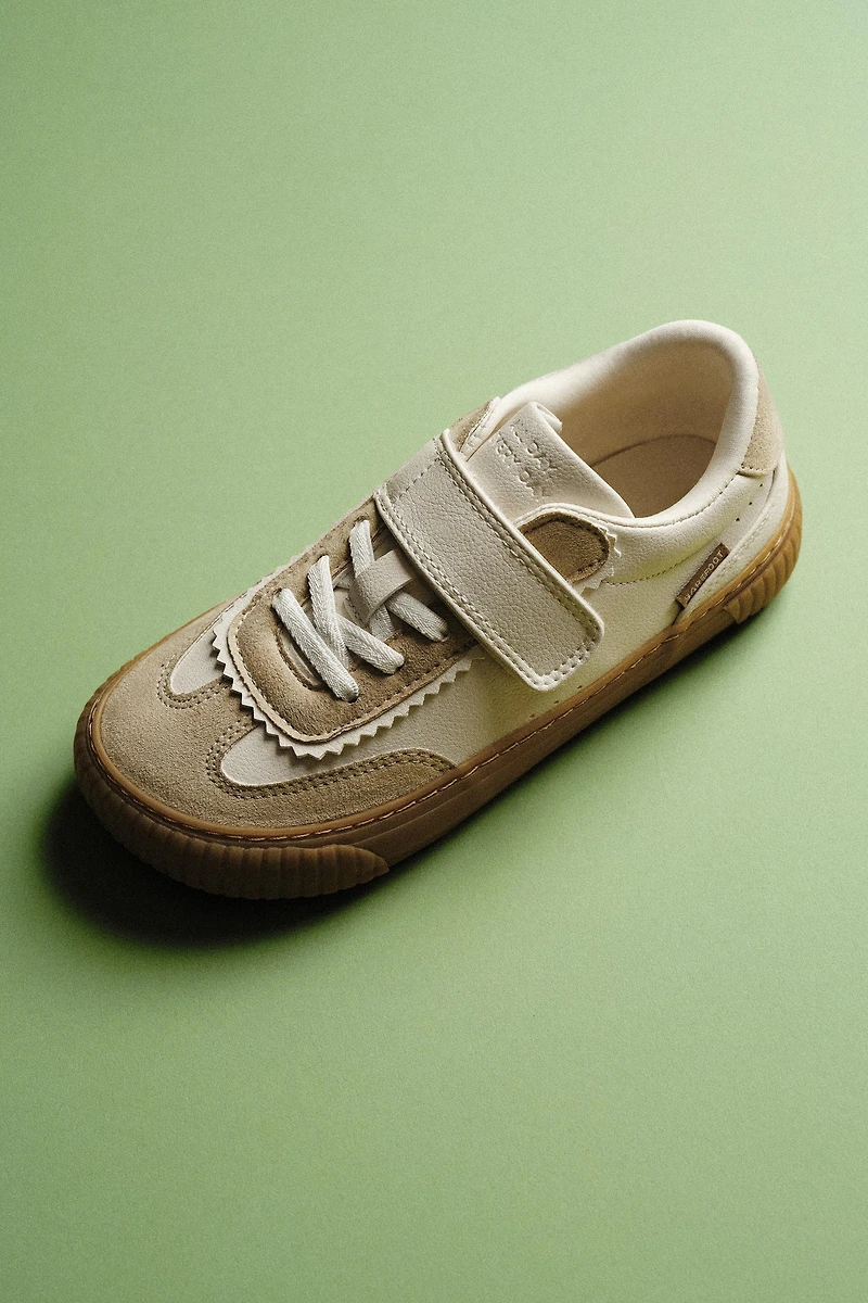 BAREFOOT SNEAKERS