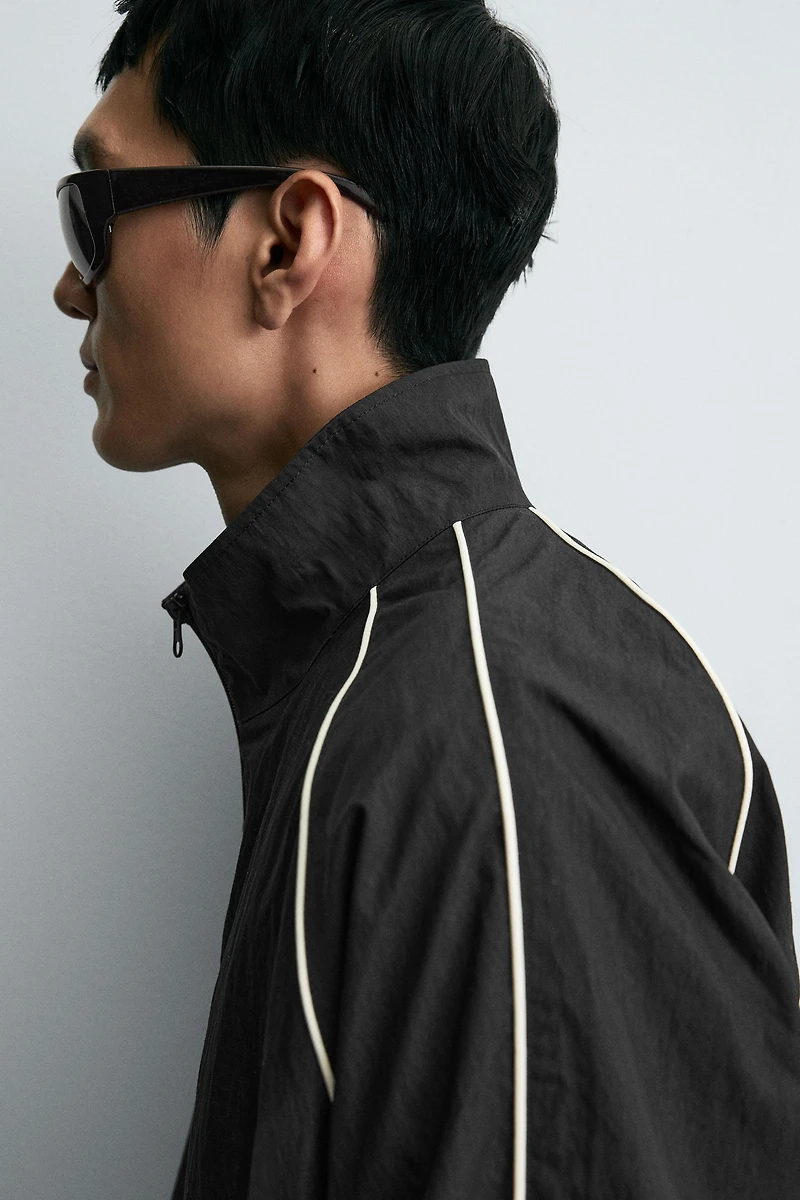 CONTRAST TECHNICAL JACKET