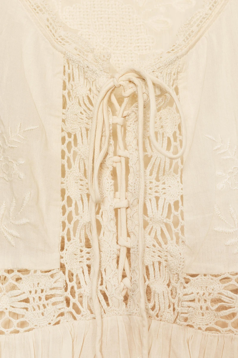 ZW COLLECTION EMBROIDERED ROMANTIC TOP