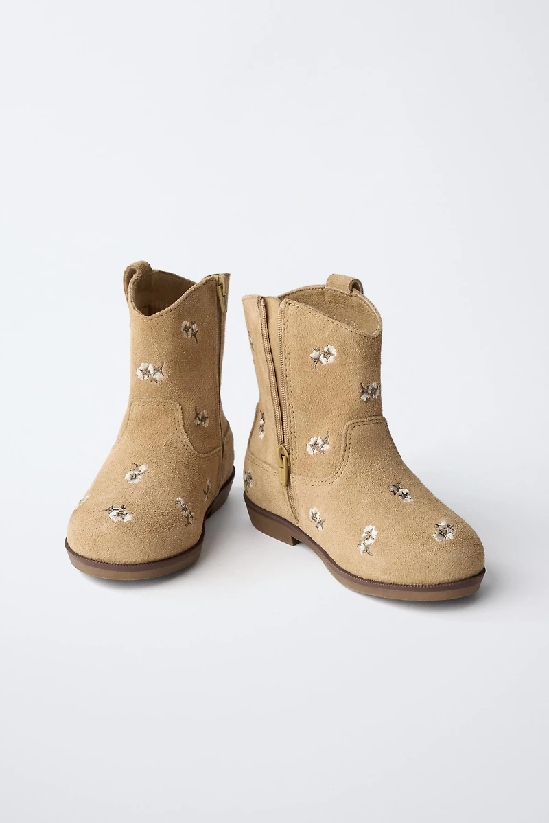 EMBROIDERED LEATHER BOOTS