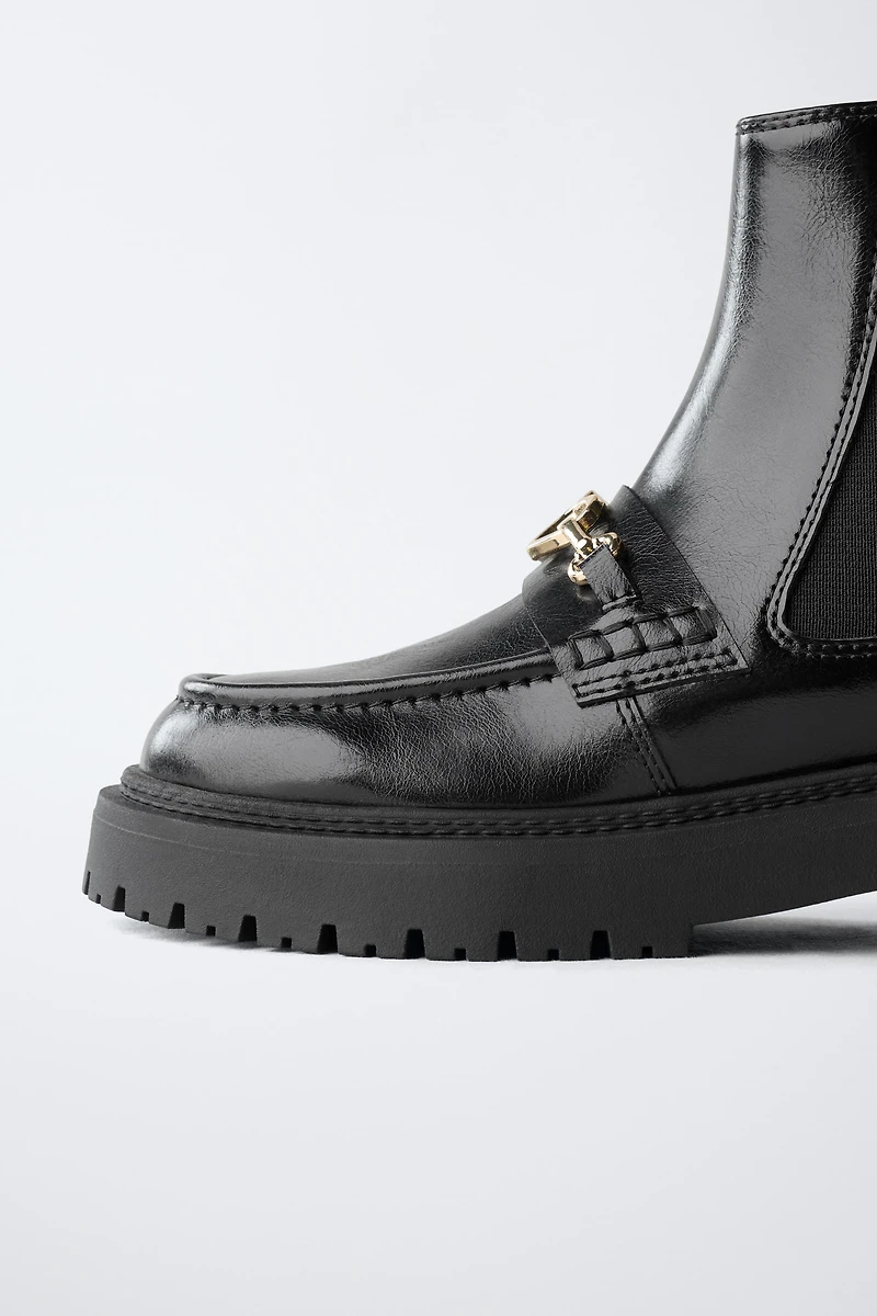 BOTTINES VERNIES CŒUR