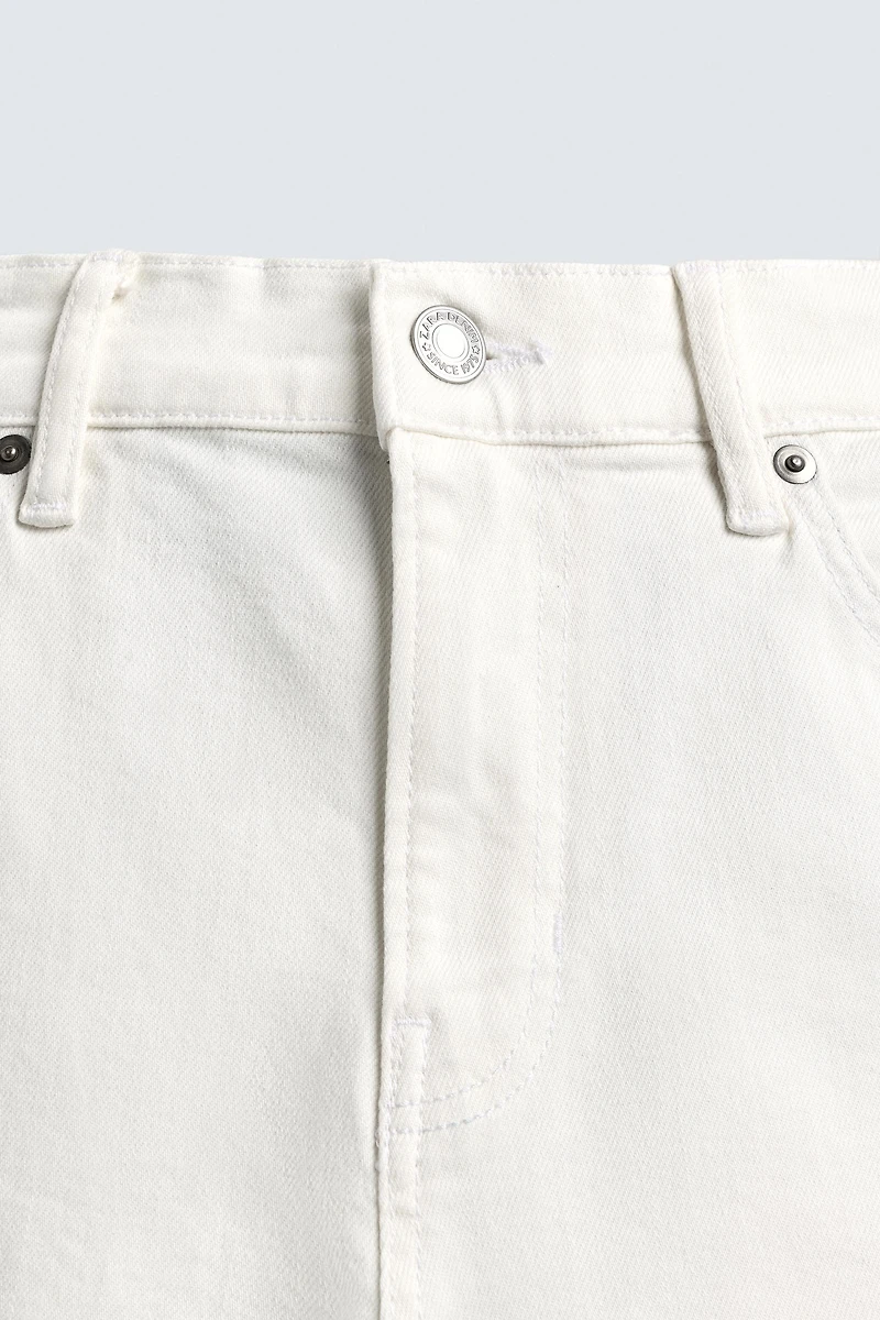 JEAN SLIM FIT BASIQUE