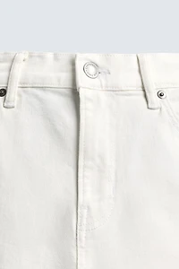 JEAN SLIM FIT BASIQUE