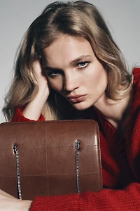 LEATHER SHOULDER BAG
