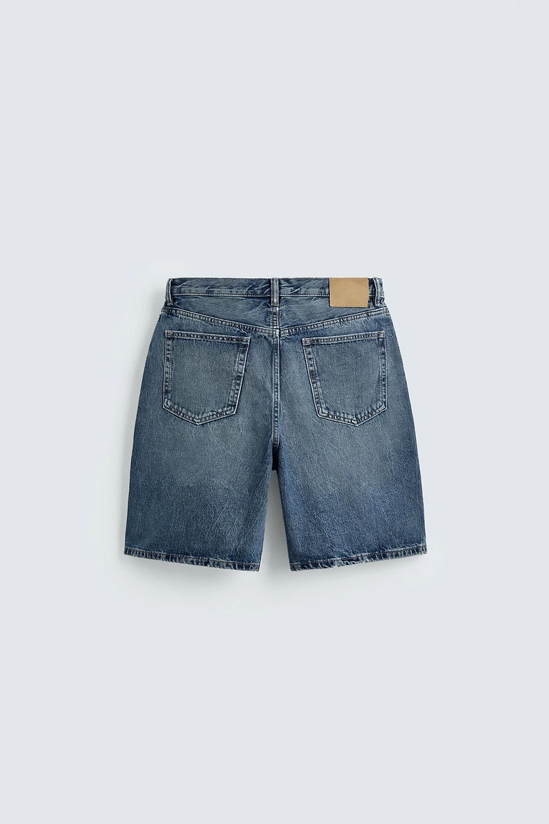 STRAIGHT FIT DENIM SHORTS