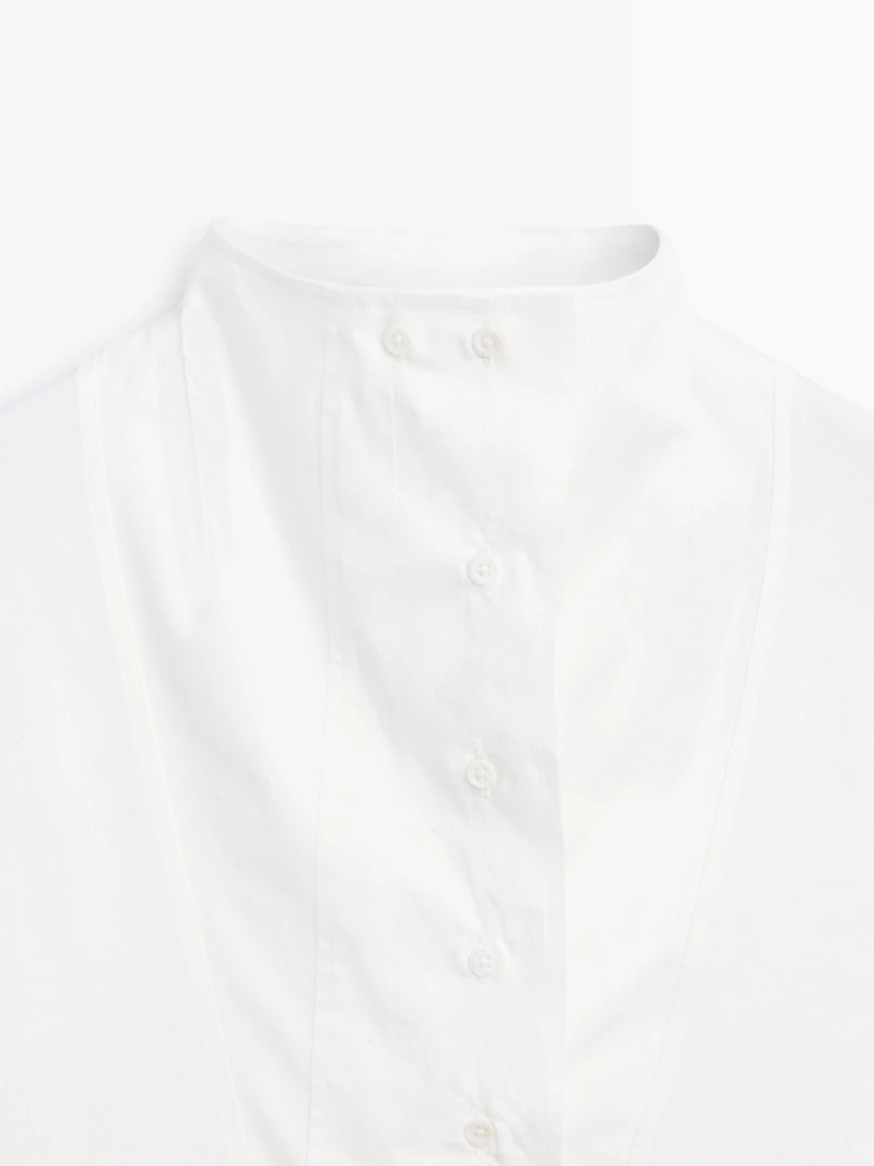 Funnel neck T-shirt