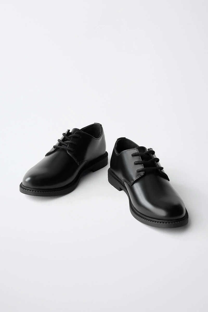 CLASSIC DERBY SHOES