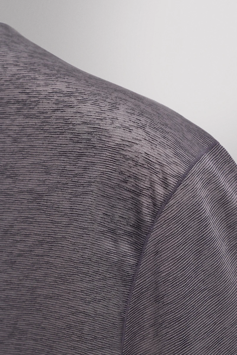 LIGHTWEIGHT RUNNING SHIRT