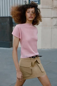 RIBBED KNIT TOP
