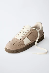 RETRO SNEAKERS